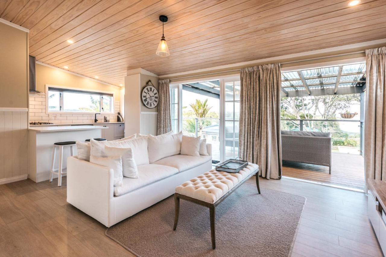 Pohutukawa Cottage, Waiheke Island Surfdale Exteriör bild