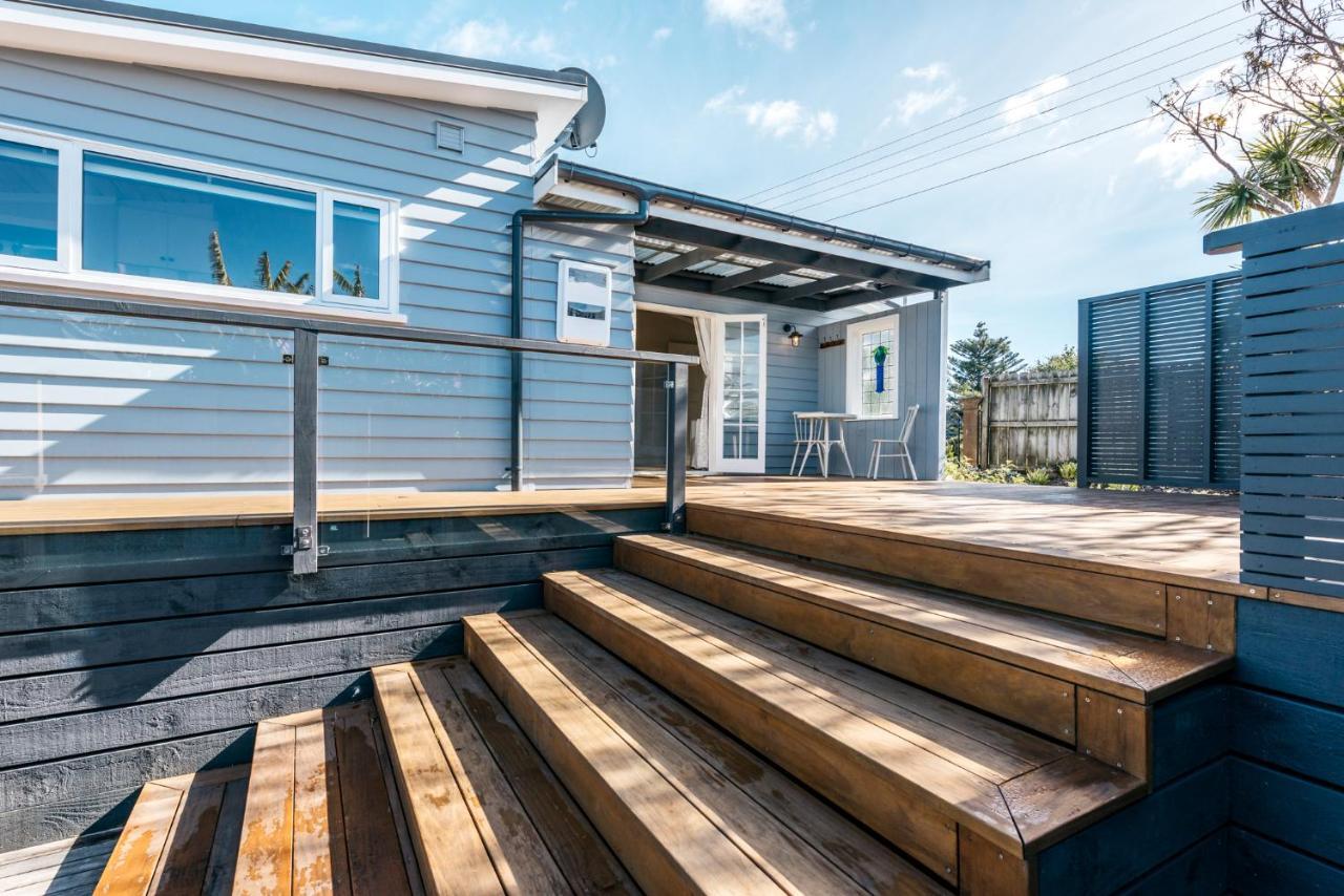 Pohutukawa Cottage, Waiheke Island Surfdale Exteriör bild